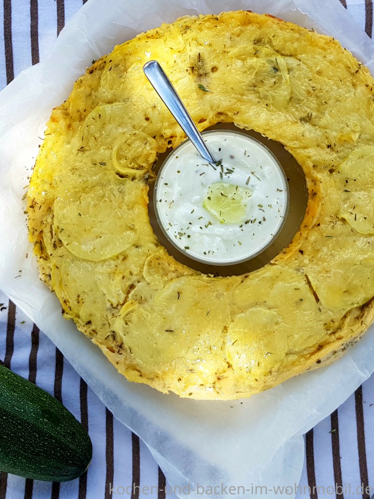 Herzhafter Zucchinikuchen aus dem Omnia6 › kochen-und-backen-im ...