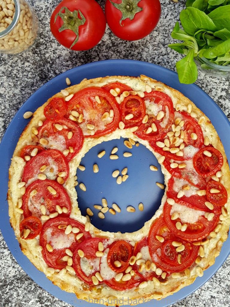 Tomatentarte aus dem Omnia Camping Backofen01 › kochen-und-backen-im ...