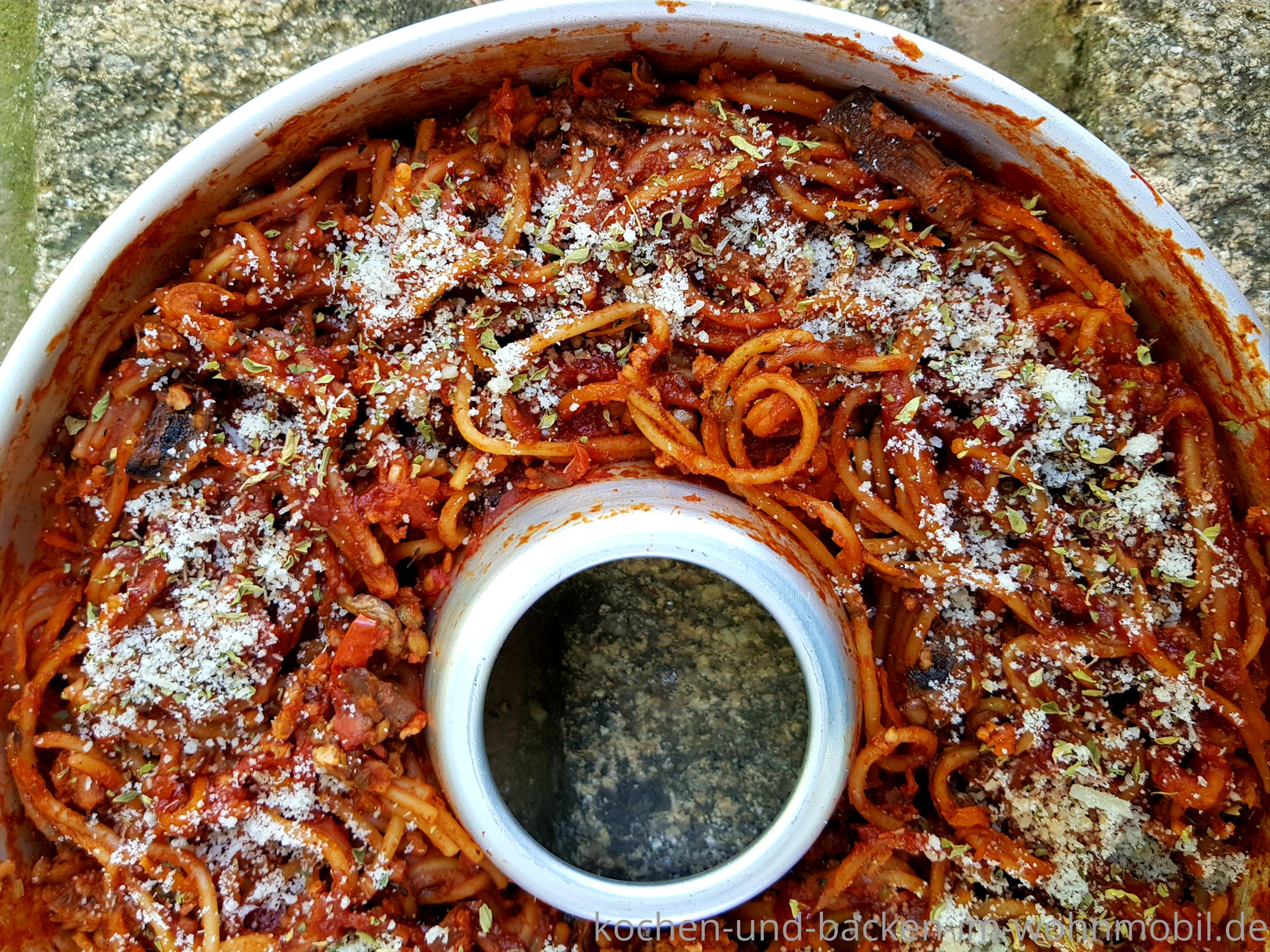 Spaghetti Bolognese aus dem OMNIA Backofen (5) › kochen-und-backen-im ...